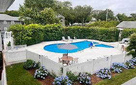 Edgartown Commons Vacation Apartments